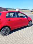 drzwi przednie tylne prawe lewe yaris 2 3po tylna klapa tylny zderzak