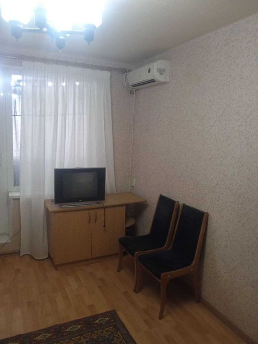 Здам 1 кімнатну квартиру. Метро Захисників.