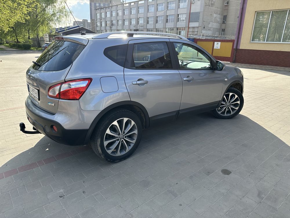 Nissan qashqai 2010