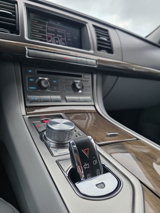 Jaguar XF 2.7 V6 Diesel Premium Luxury 2008
