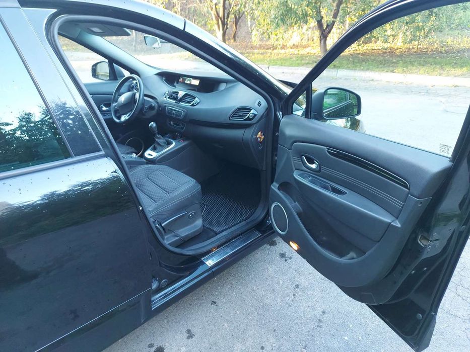 Renault Scenic 3 2011