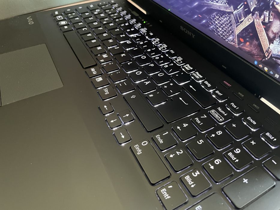 Шикарний ноутбук Sony/FullHD IPS/Core i5/8 GB/SSD+HDD/Radeon 6790