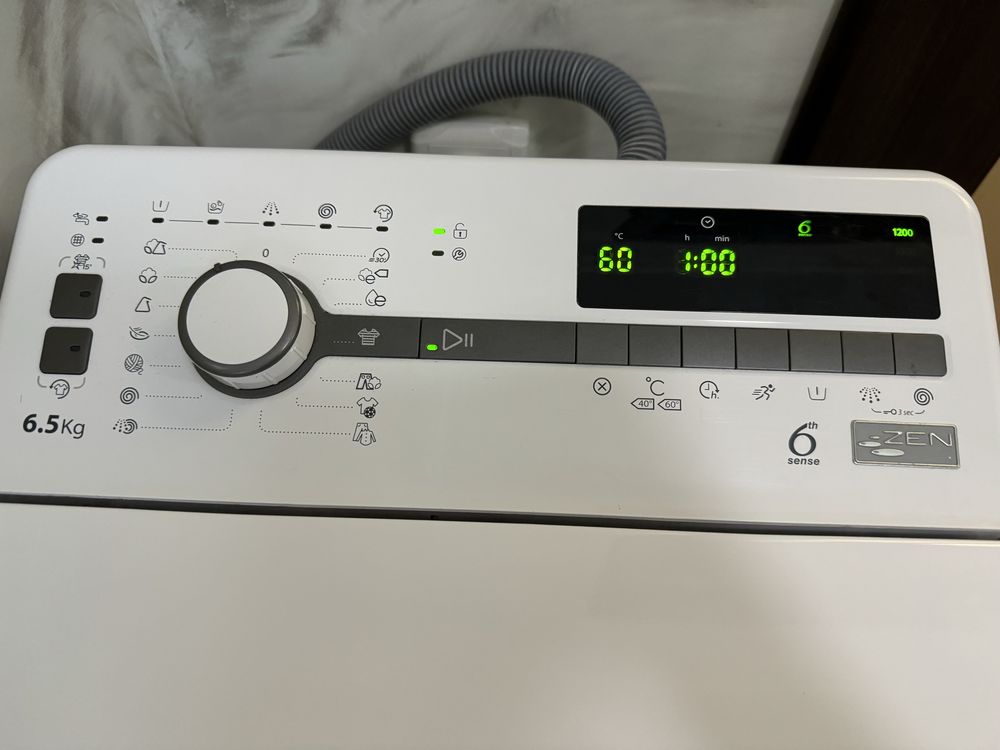 Пральна машинка Whirlpool TDLR 65230.