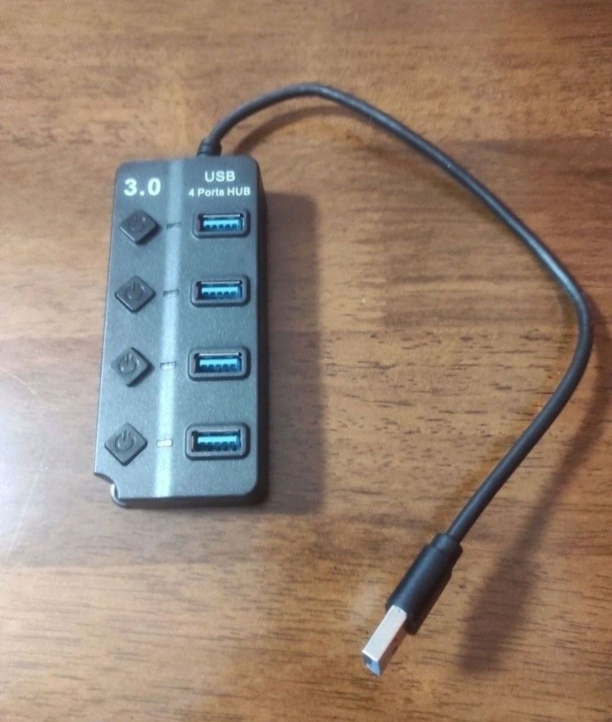 Hub USB 3.0 - 4 Portas USB 3.0, todas com interruptor e LED individual