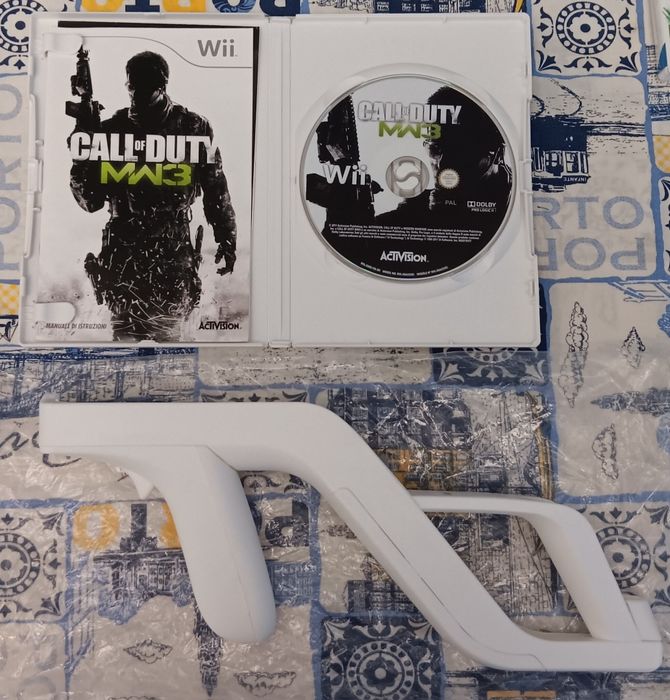 Call of Duty MW3 + Acessório Nintendo Wii