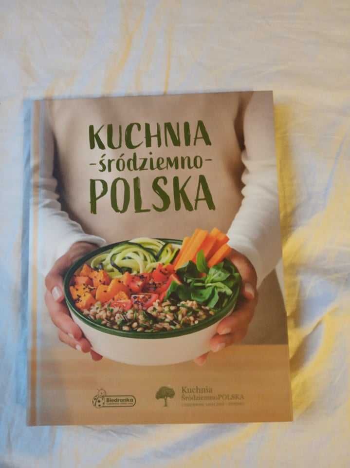 "Kuchnia Śródziemno - Polska" - nowa książka - "Biedronka".