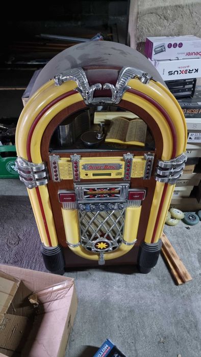 Stara Szafa grająca JUKE box 2752