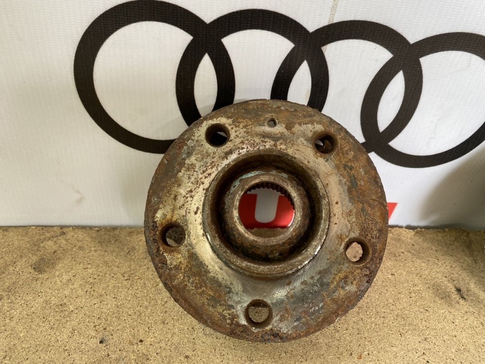 Ступица з подшипником Audi A4 B8 / A5 / Q5 / A6 C7 / A7 підшипник