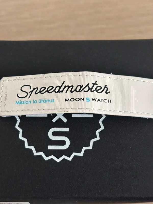 Omega x Swatch Moonswatch - SO33L100 - Mission To Uranus