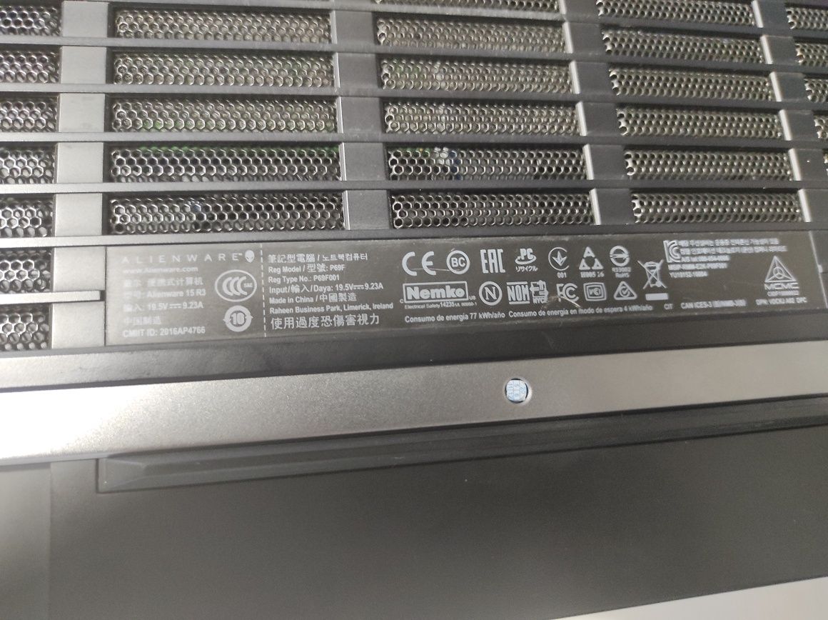 Ігровий ноутбук Alienware 15 R3