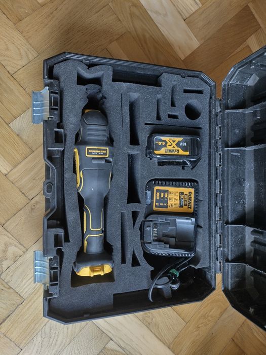 Multinarzędzie multi-tool szlifierka wielofunkcyjna Dewalt DCS355 18V