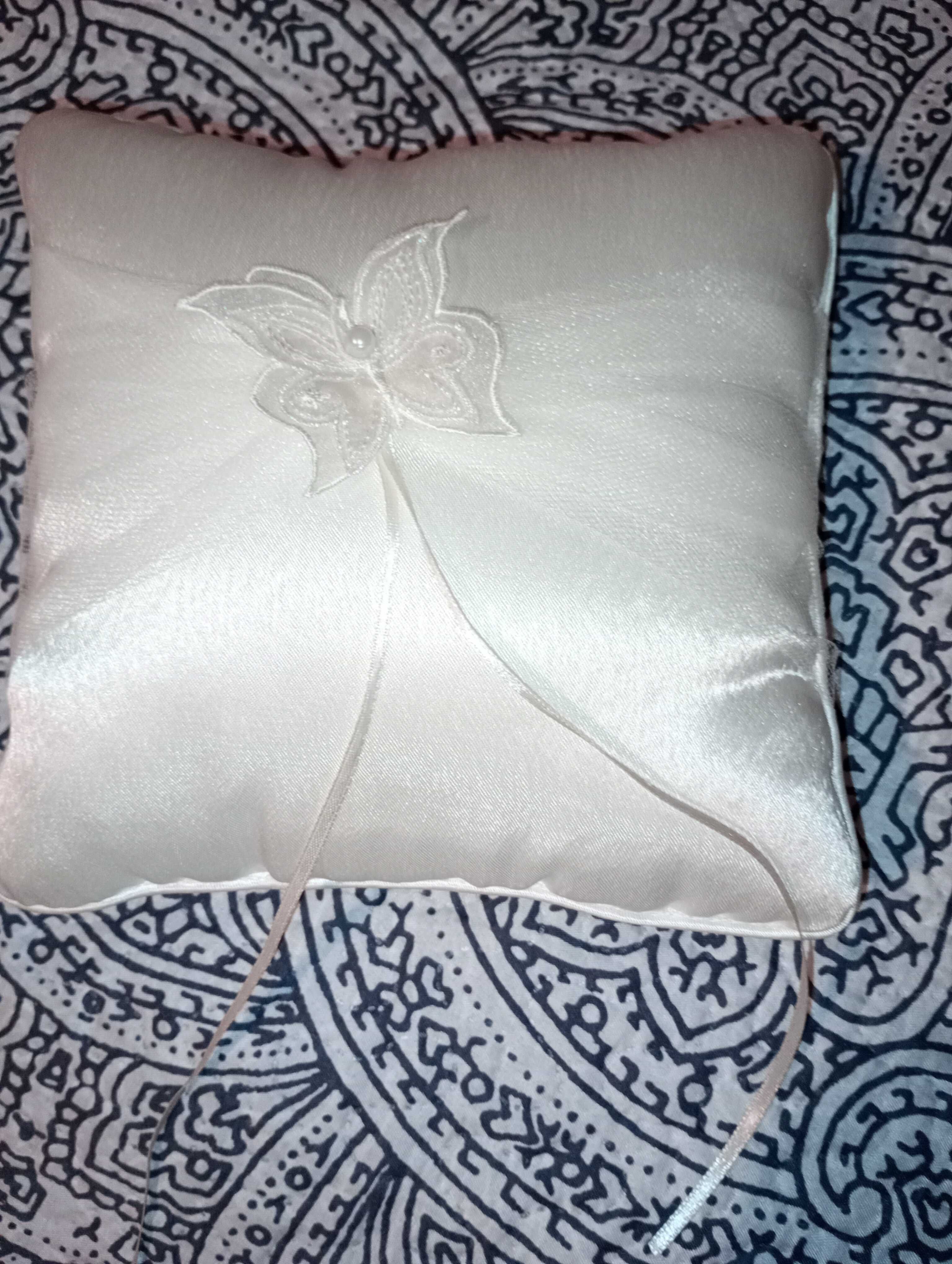 Poduszeczka na obrączki