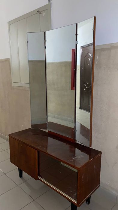 Віддам задарма/отдам даром/трельяж/тумба