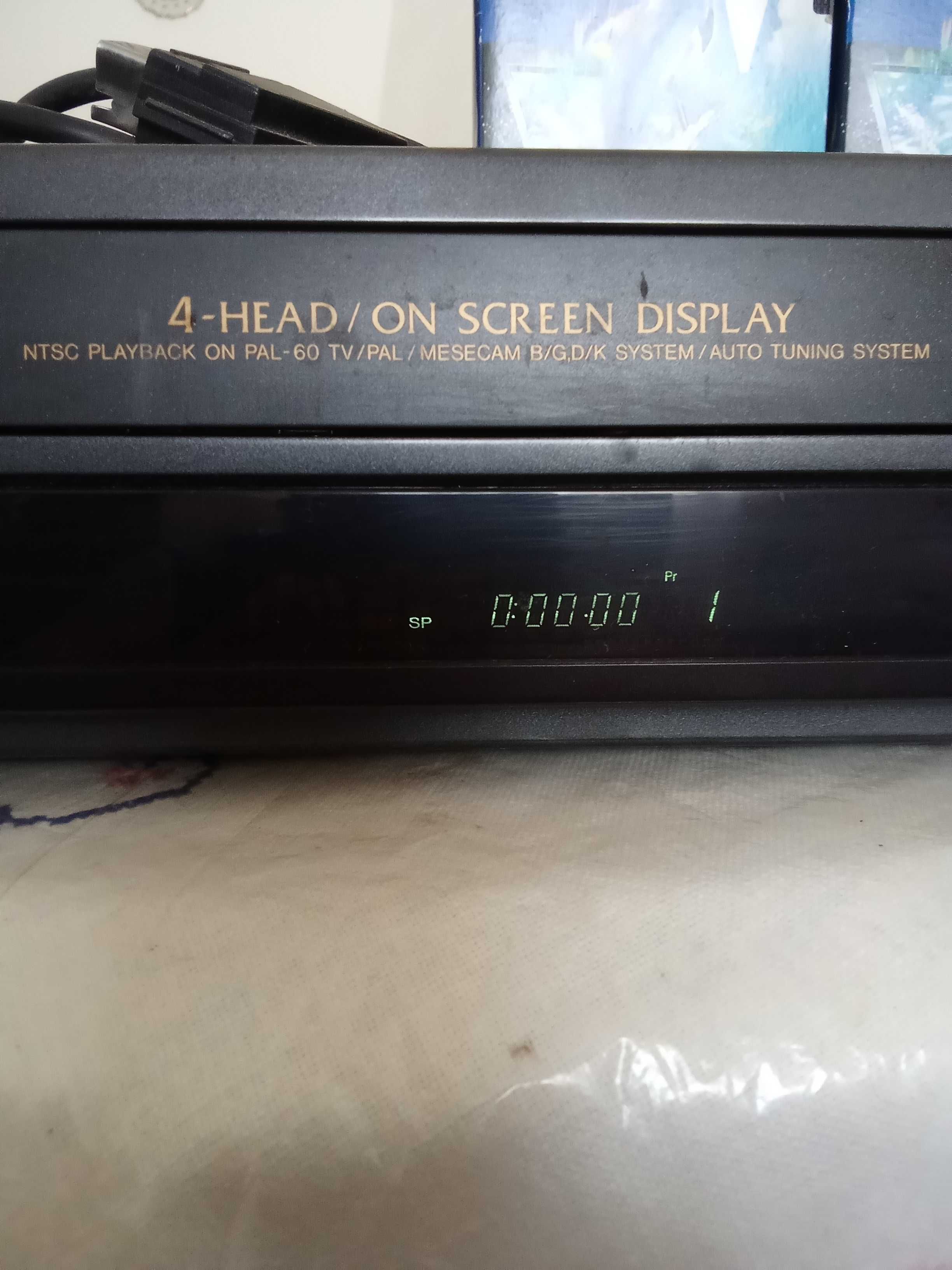 videogravador  SHARP VHS VC -M430 de 4-HEAD /ON SCREEN DISPLAY usado