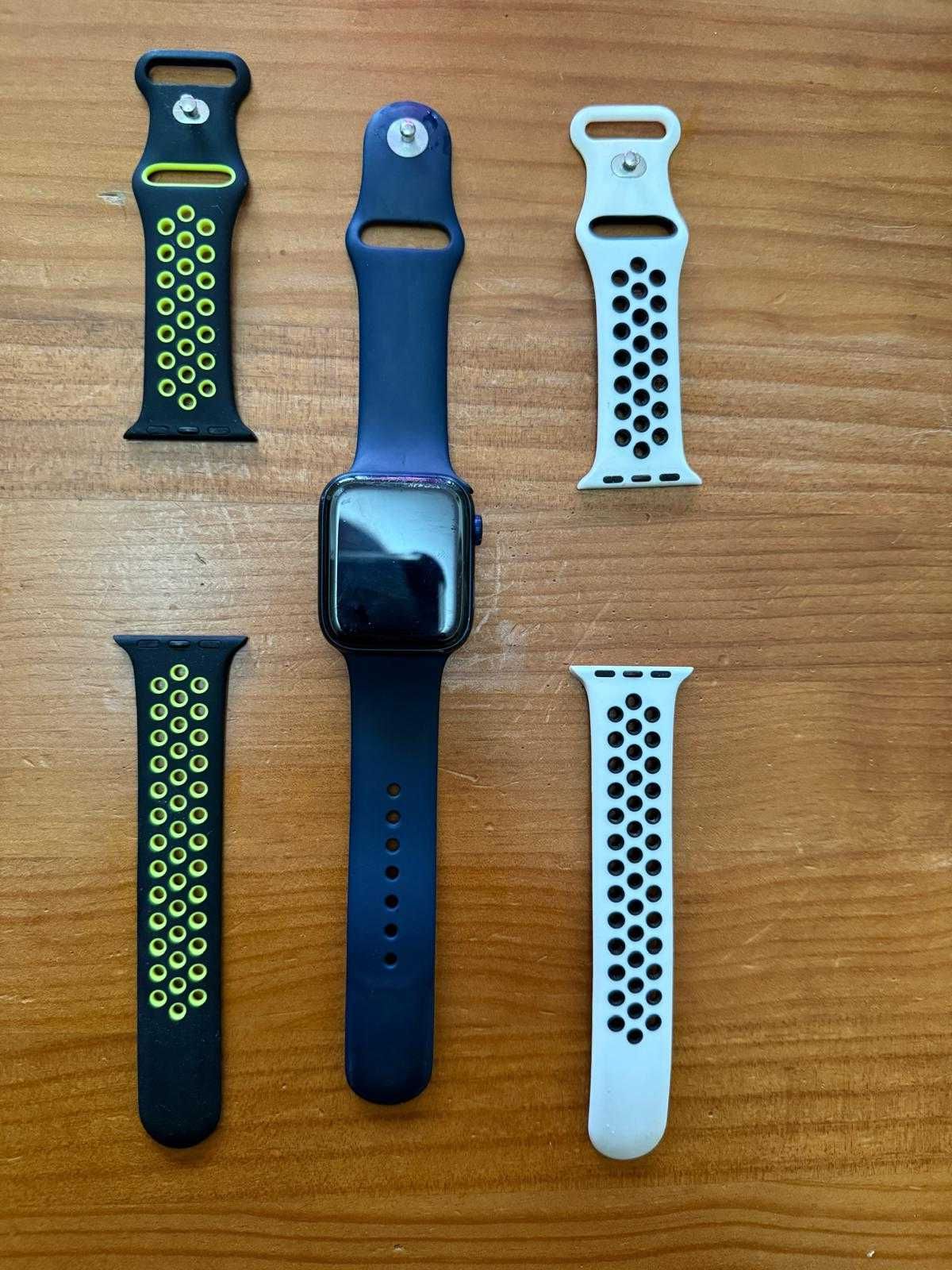 Apple Watch 6 - 44mm (2020)