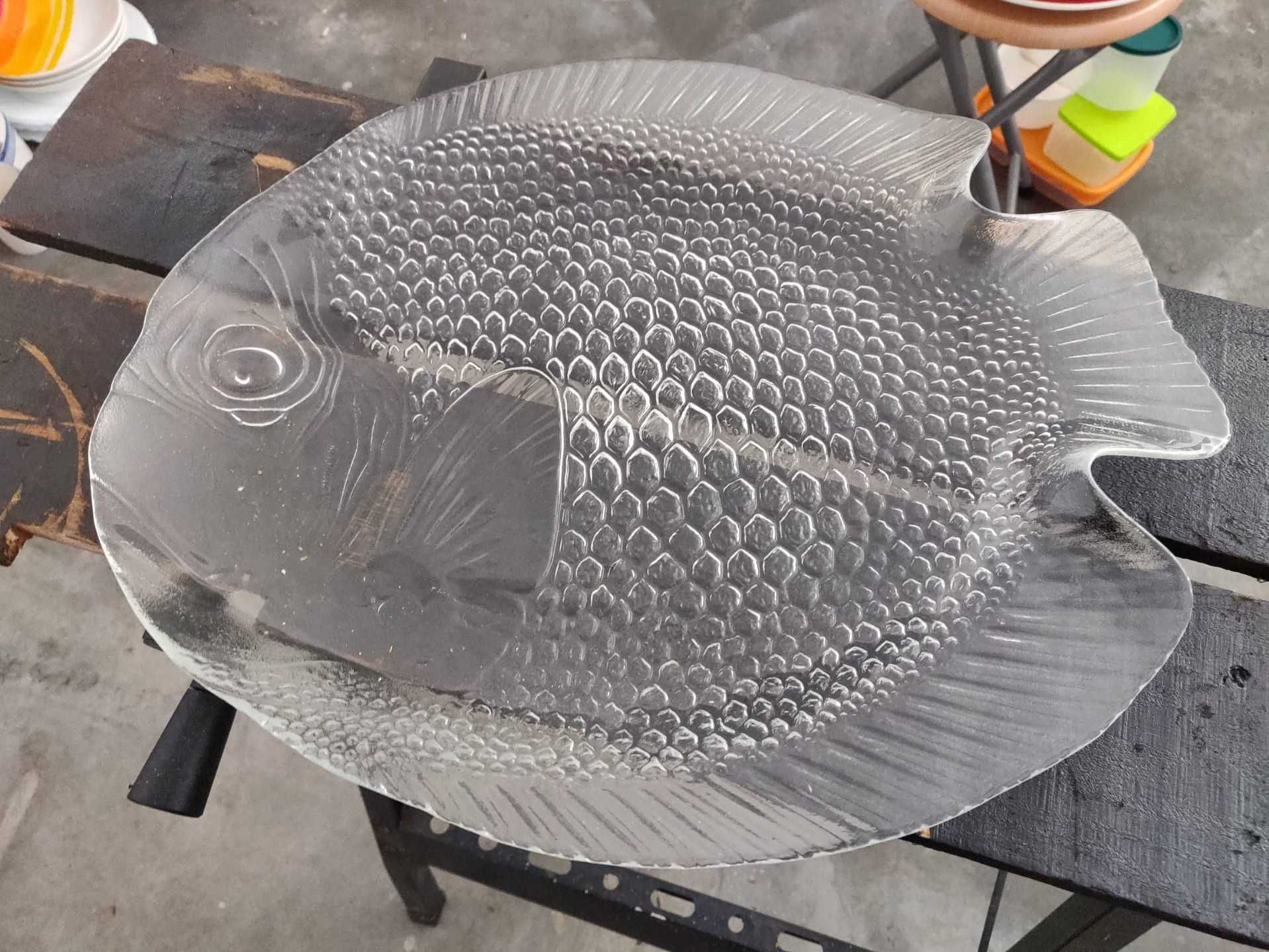 Prato em forma de peixe