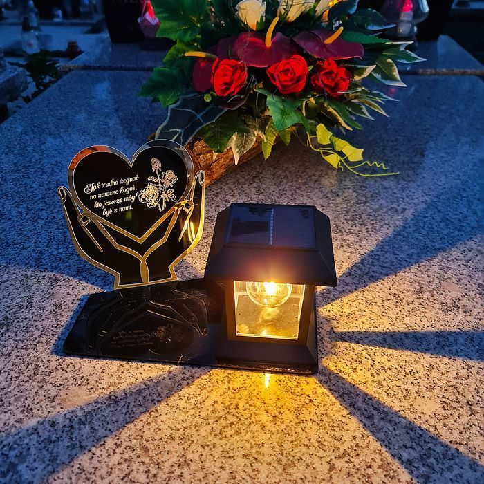 Znicz solarny LED STATUETKA NA CMENTARZ GRÓB DUŻA wieczna lampka