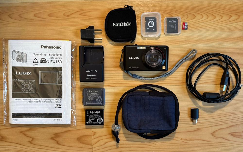 Máquina Fotográfica PANASONIC LUMIX DMC-FX150
