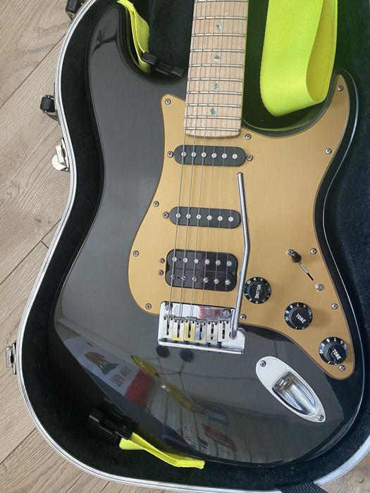 Fender deluxe montego black 2008