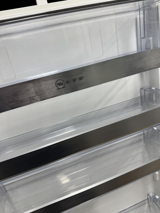Холодильна камера вбудованого типу Neff (холодильник)