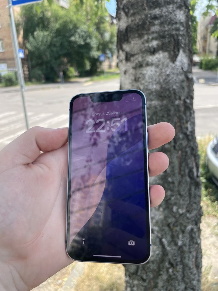 Продам iphone 13 mini 256 gb (айфон 13 мини 256 гигабайта)