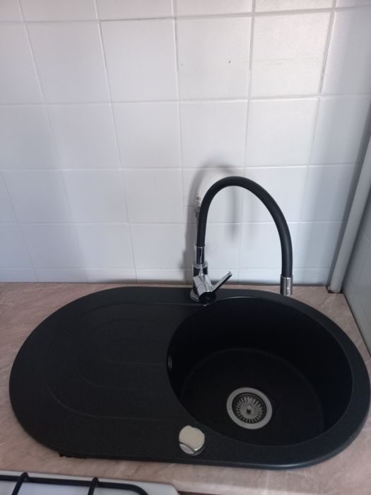 Zlewozmywak kuchenny granitowy z baterią