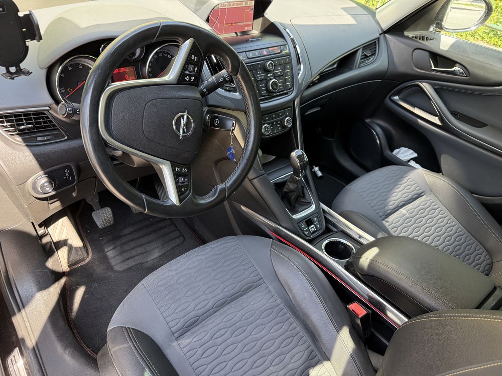 Opel Zafira C 7 miejsc w mega opcji zamiana Trafic Vivaro