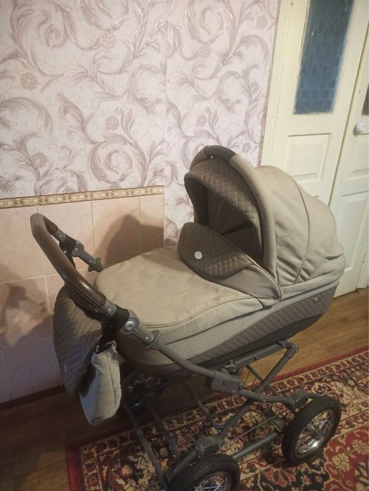 Продам коляску в гарному стані