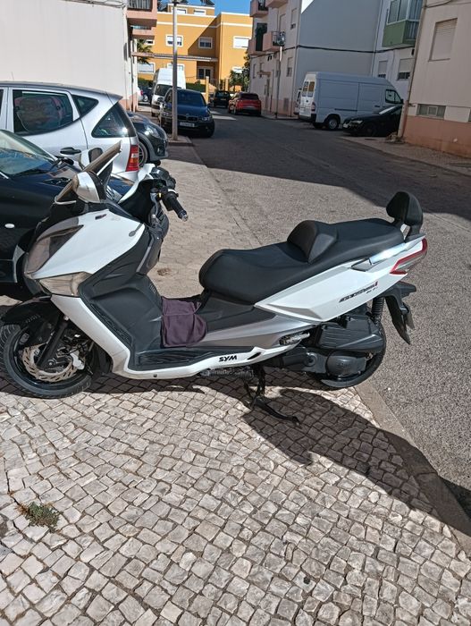 Mota SYM GTS 125 I