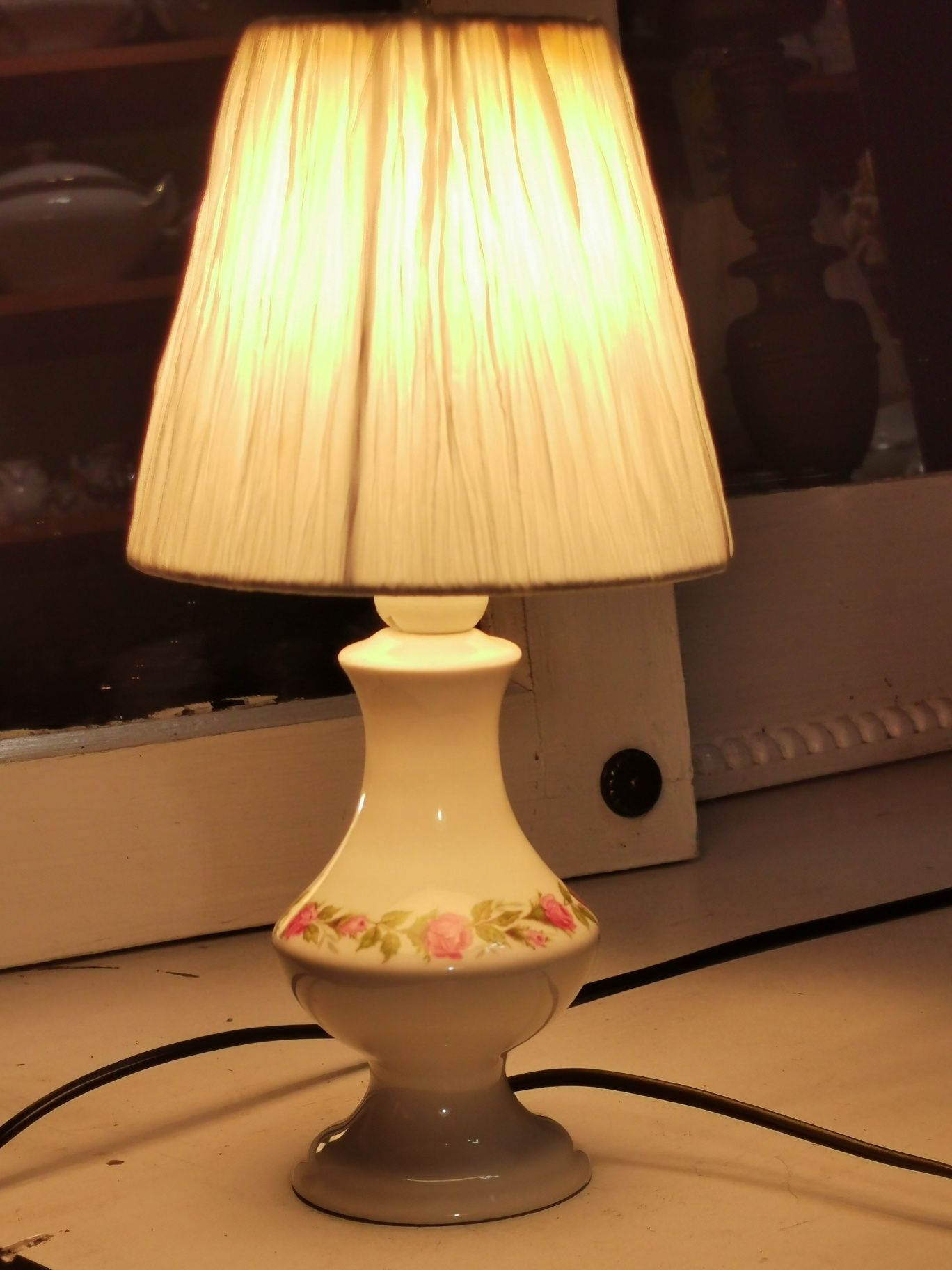 Lampka porcelanowa 27cm