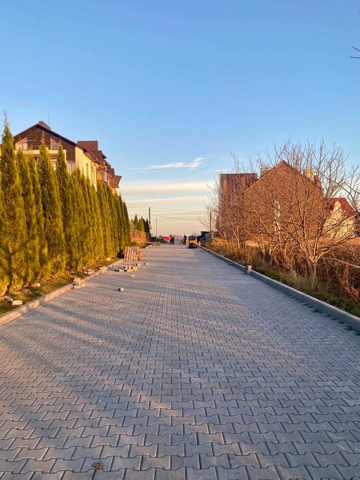 Продам земельну ділянку у Новому  Дворі, р-н КМ "Друзі "