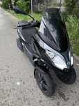 Skuter trzykolowy Piaggio MP300