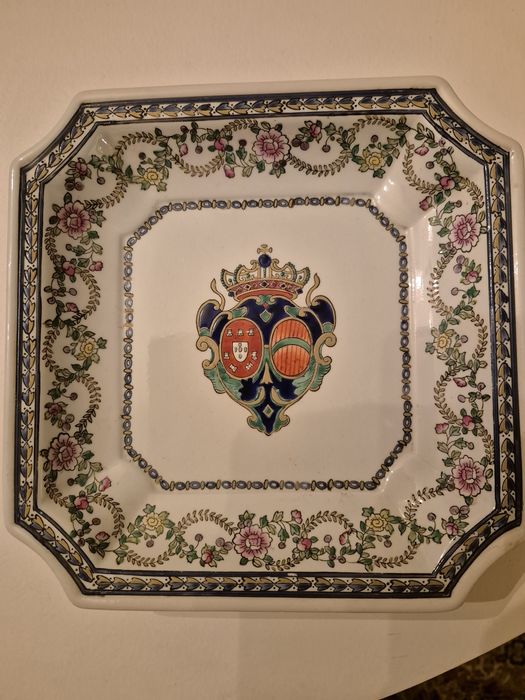 Pratos decorativos novos