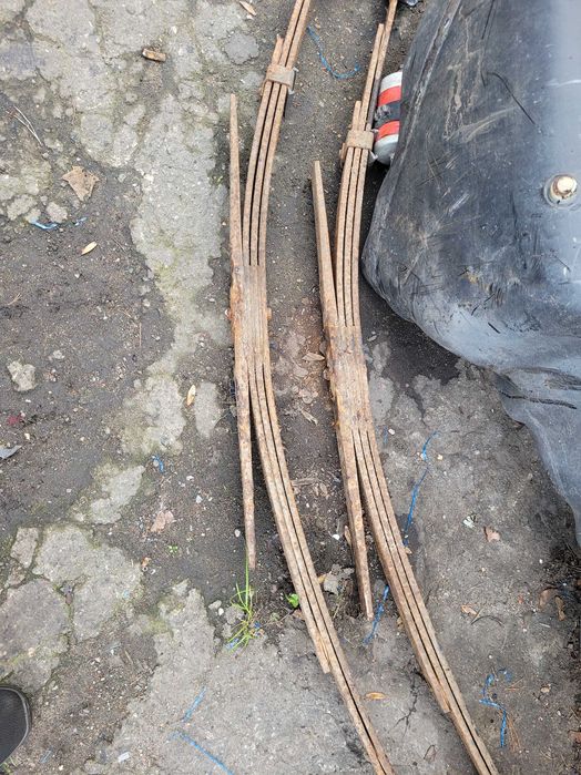 resor resory  tył zawieszenia ford explorer rok 96