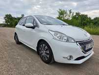 Peugeot 208 Peugeot 208 1.6eHDI 2013r.