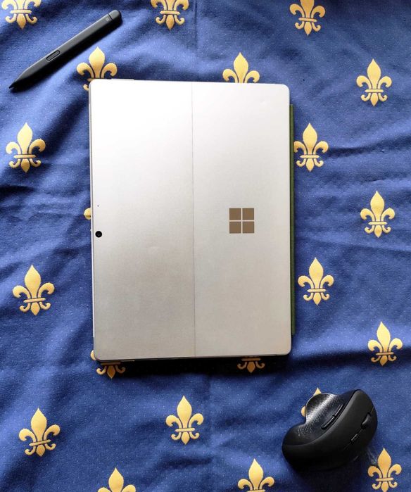 Microsoft Surface Pro 8 i5 8GB 256GB + Mouse, Carregador e Capa