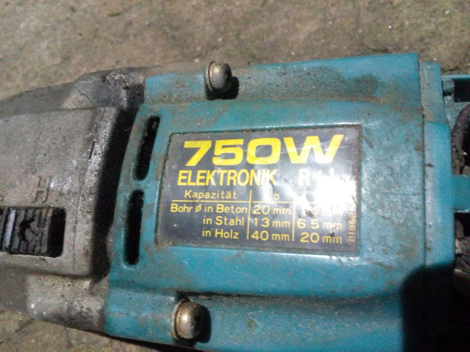 makita wiertarka 750 watt elektronik , uszkodzona z niemiec