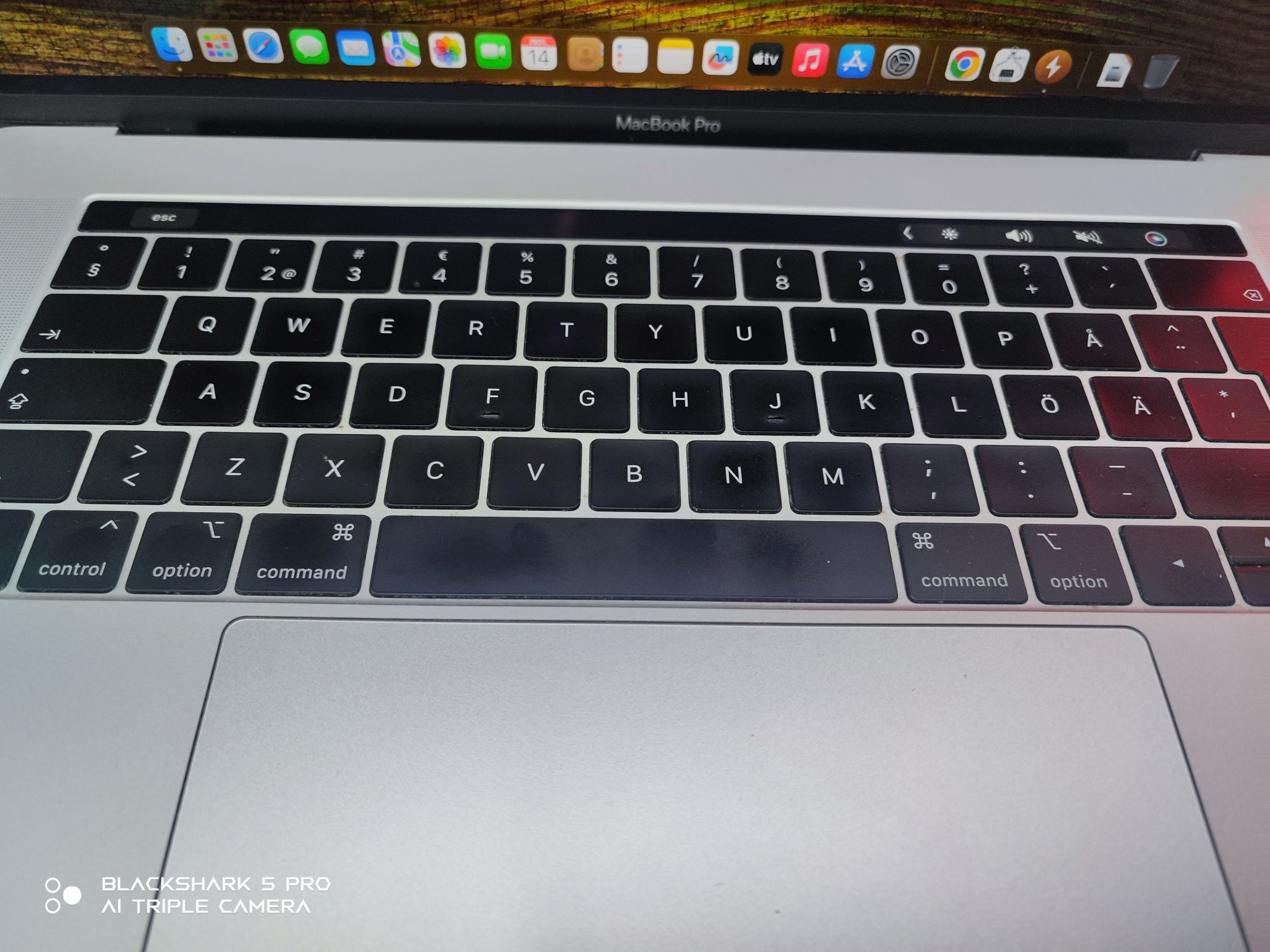 Macbook pro 15 2018 a1990 i7/16/500 video 4gb