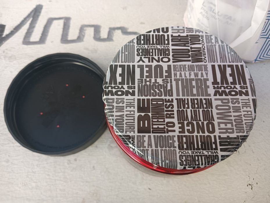 Suplemento alimentar de L-Glutamina ( embalagem selada) da marca Prozi