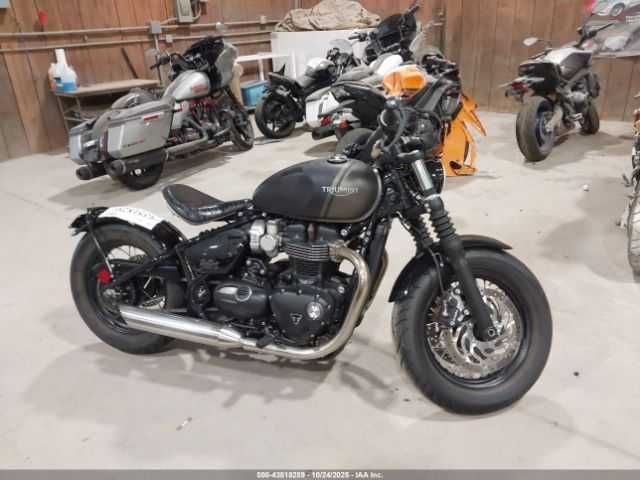 Triumph Motorcycle Bonneville Bobber 2022
