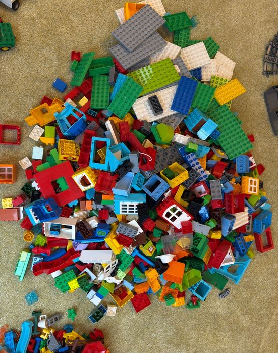 Zestaw klocków Lego Duplo - mix - remiza, policja, dom, pociągi