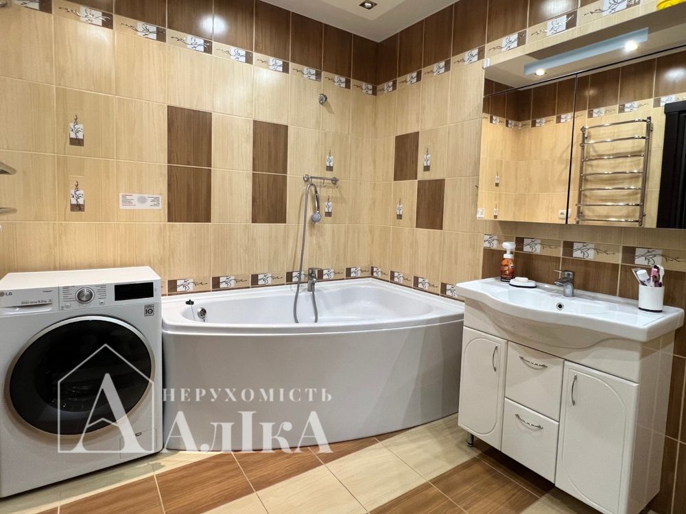 Продам чудову 2-кімнатну квартиру в новобудові з ремонтом!