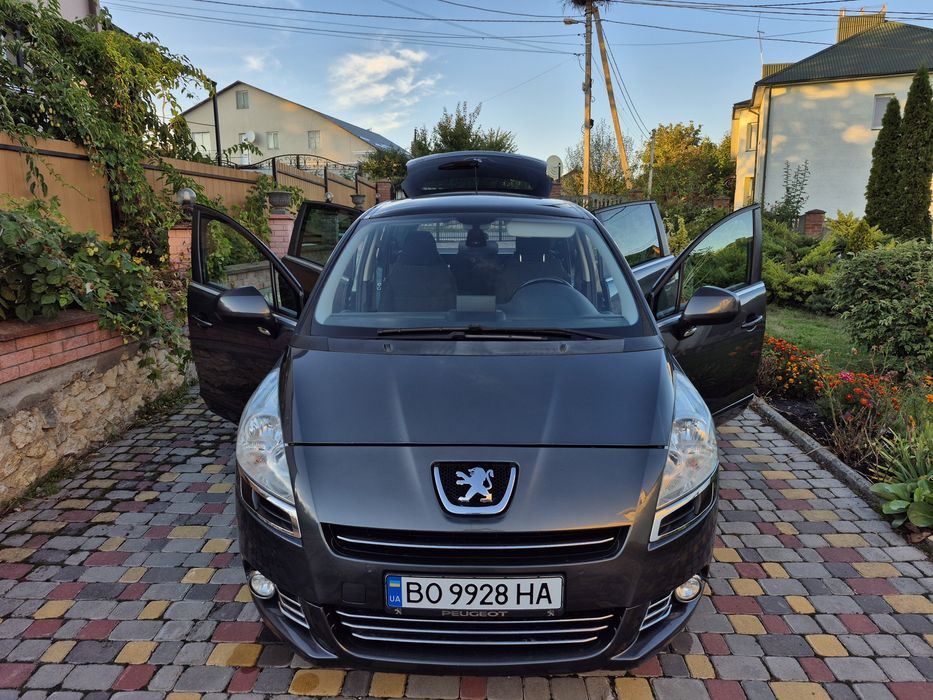 Peugeot 5008 1.6 бензин