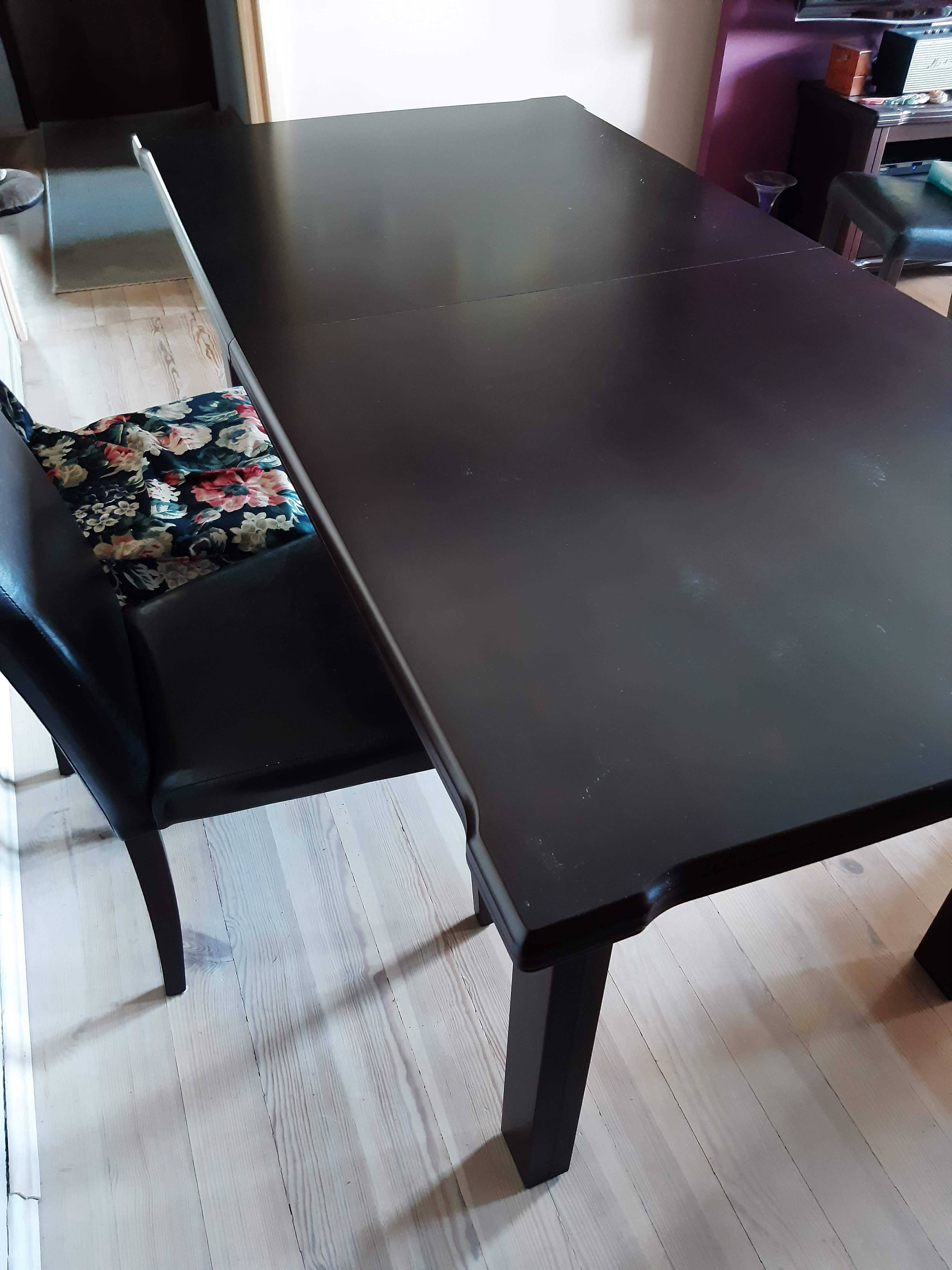 Stół do salonu rozkladany duży