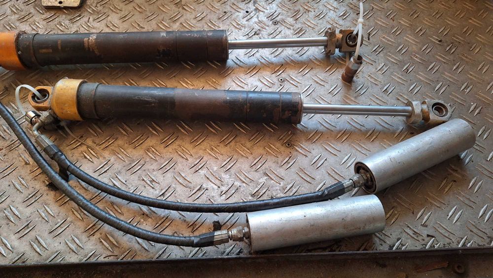 Amortyzatory sportowe z regulacją zbiornik zewnętrzny  Ohlins