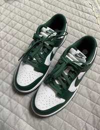 The Nike Dunk Low ‘Varsity Green’ 44.5