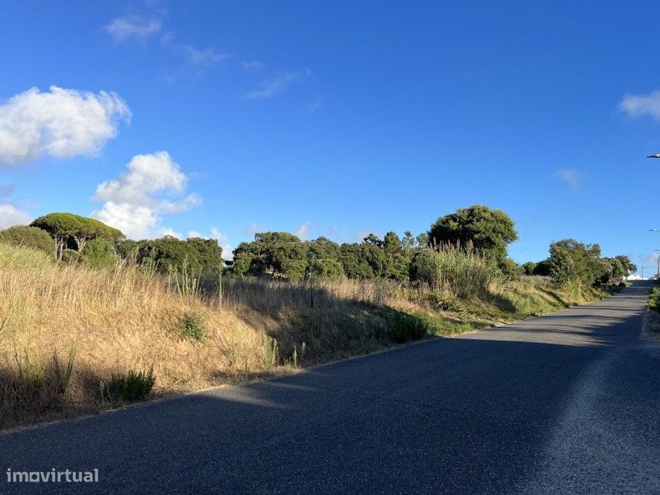 Terreno para construção com 2.220 m² muito perto da praia da Foz do...