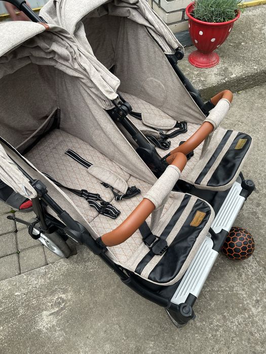 Коляска для двійні