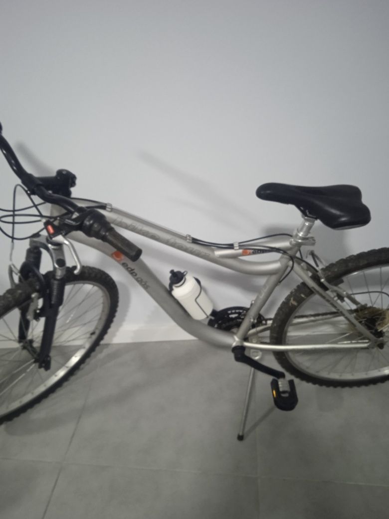 Bike tour 21 velocidades Shimano tenho 2 bicicletas iguais
