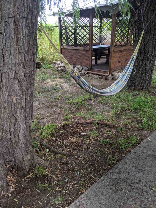 Продается дом с закрытым выходом к озеру. Словянск.